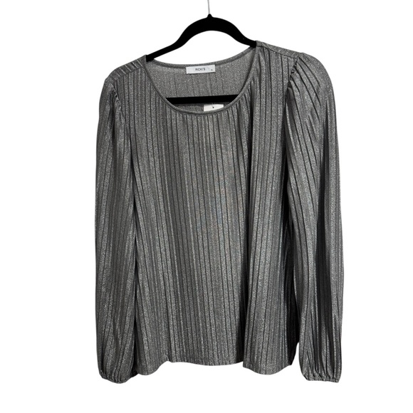 Ricki's Metallic Gray Pleated Top - Picture 2 of 10